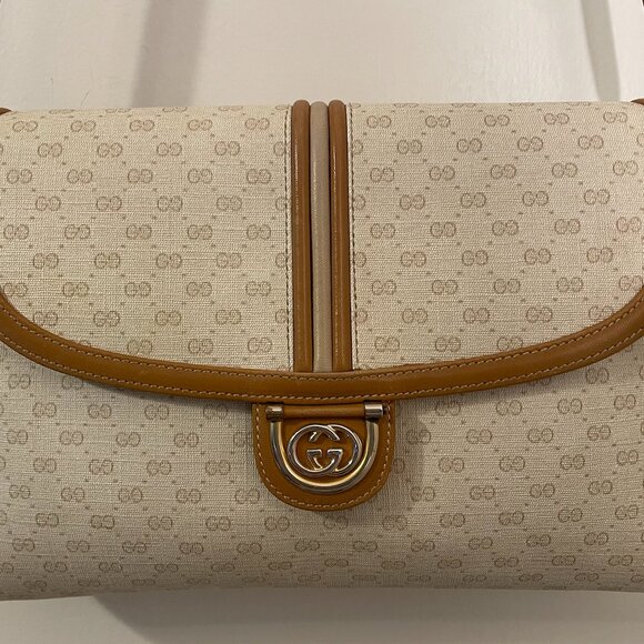 Authentic VINTAGE GUCCI Micro GG Monogram Crossbody - Picture 2 of 16